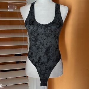 WOMENS SLEEVELESS BODYSUIT SLIM HIGH CUT TANK TOP BLACK MARBLE DESIGN MEDIUM